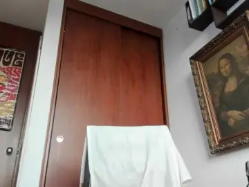 Bongacams Live Porn of amaru-strip