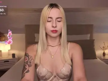 Bongacams Live Porn of Bella-crazyy