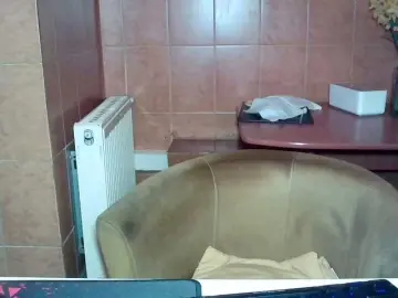 Bongacams Free Porn Cam of MoniqQuuen