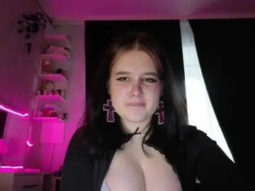 Bongacams Watch Live Sex Cams of LinbergLin