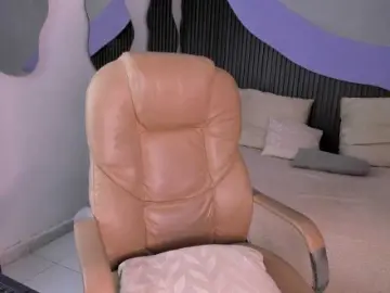 Bongacams Sex Cam of Nicolle-mariee