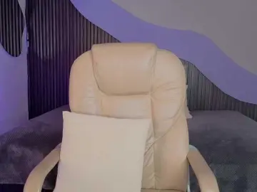 Bongacams Sex Cam of Nicolle-mariee