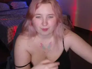 Bongacams Private Sex Chat of plushydevil
