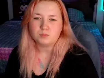 Bongacams Private Sex Chat of plushydevil