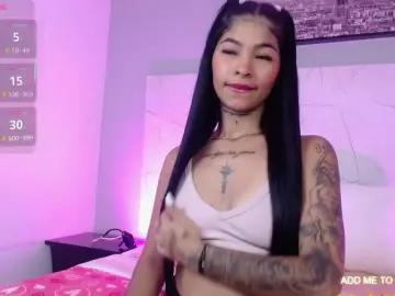 Bongacams Watch Live Sex Cams of LEAH-SWEET