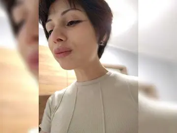 Bongacams Nude Webcam of Tinablackkk