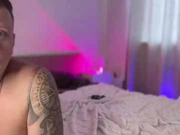 Bongacams Free Live Porn of SquirtalPussy