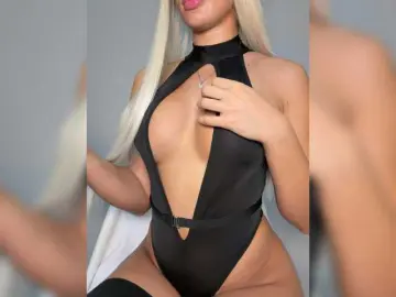 Bongacams Live Sex Cam of -bloondyy-