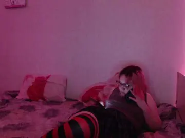 Bongacams Sex Cam of Bonnie-Petite