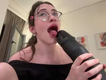 Bongacams Adult Video Chat of KellyyBeryy