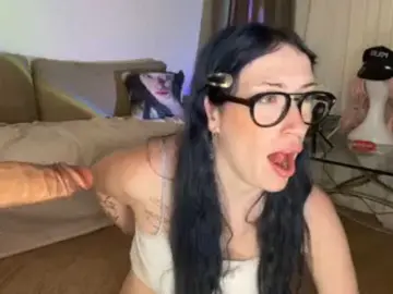 Bongacams Free Live Porn of KellyyBeryy