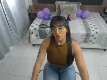 Bongacams Adult Webcam of miss-charlott-18