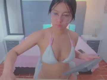 Bongacams Watch Live Sex Cams of chaneelstark