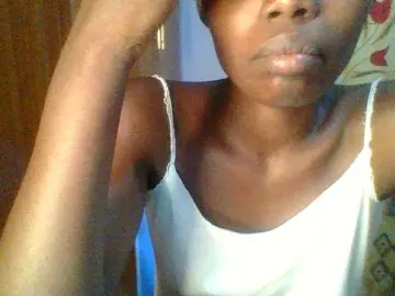 Bongacams Adult Video Chat of Sweet-petite