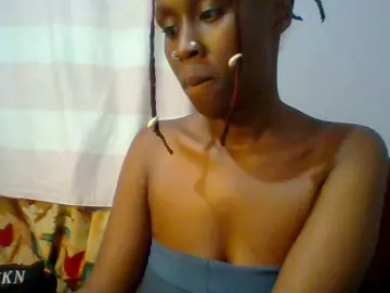 Bongacams Free Live Porn of Sweet-petite