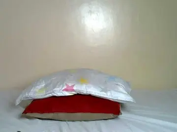 Bongacams Sex Cam of PetitteBunny