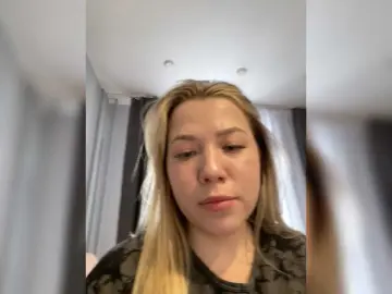 Bongacams Nude Webcam of AlyraSun