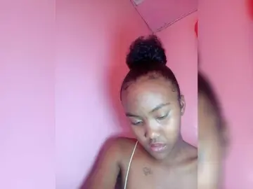 Bongacams Live Sex Cam of Stella11