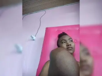 Bongacams Live Sex Cam of Stella11