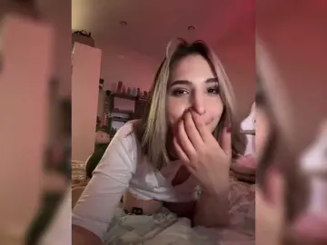 Bongacams Private Sex Chat of YoloLove