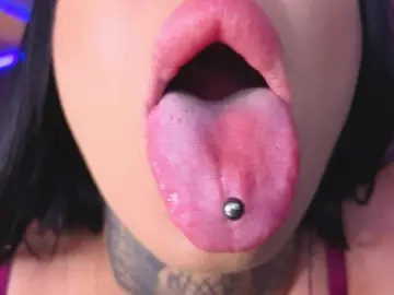 Bongacams Watch Live Sex Cams of AngellBlackX