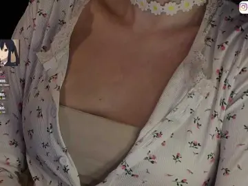 Bongacams Watch Live Sex Cams of LollyGirlMoon