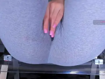 Bongacams Live Sex Cam of Kira-Kell