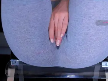 Bongacams Live Sex Cam of Kira-Kell