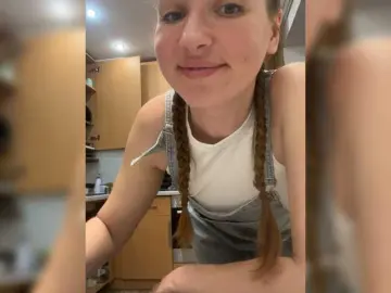 Bongacams Free Live Porn of radianttwoX