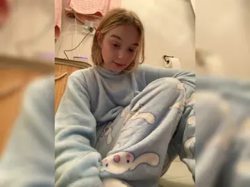 Bongacams Nude Webcam of MeowMia