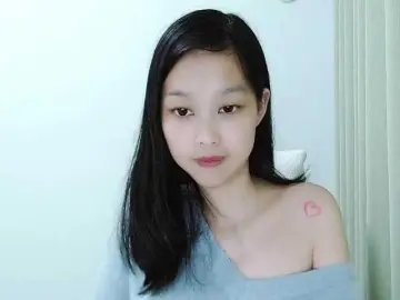 Bongacams Watch Live Sex Cams of Selinababy99