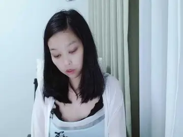 Bongacams Watch Live Sex Cams of Selinababy99