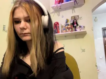 Bongacams Live Sex Cam of SIMONA-CHARON