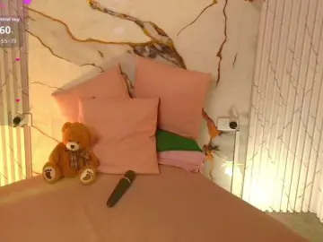 Bongacams Live Sex Cam of PEACHY-TAY