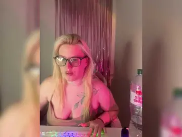 Bongacams Best live sex cam show of DollVice