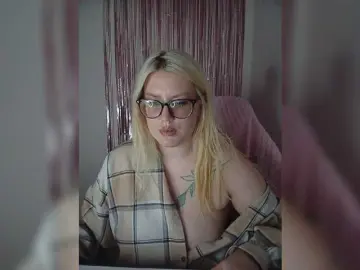 Bongacams Sex Cam of DollVice
