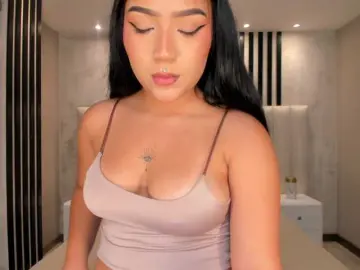 Bongacams Watch Live Sex Cams of EmyLourens