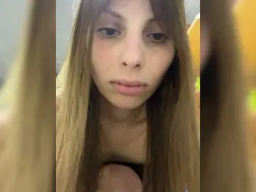 Bongacams Live Sex Cam of Vik-98