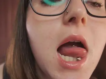 Bongacams Live Sex Cam of DriveThruAmina