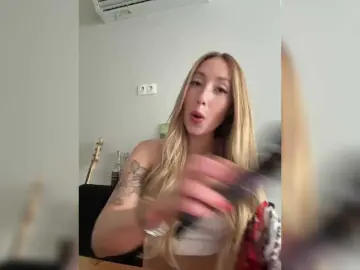 Bongacams Best live sex cam show of KiraBlake