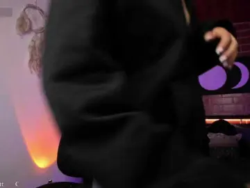 Bongacams Best Webcam of CurlyScarlett13