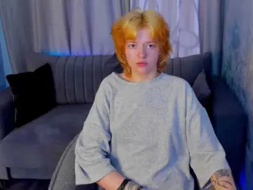 Bongacams Free Porn Cam of LunaaBee