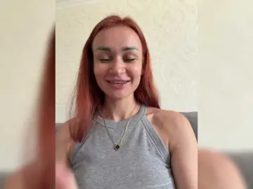 Bongacams Nude Webcam of SweetQueen11