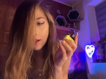 Bongacams Best live sex cam show of CandyBoom