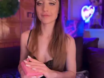 Bongacams Live Porn of CandyBoom