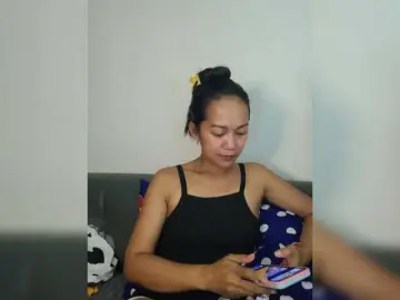 Bongacams Watch Live Sex Cams of Kiana11