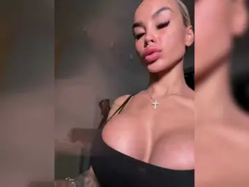 Bongacams Watch Live Sex Cams of MiamiMur