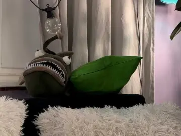 Bongacams Adult Webcam of KiraLiLime