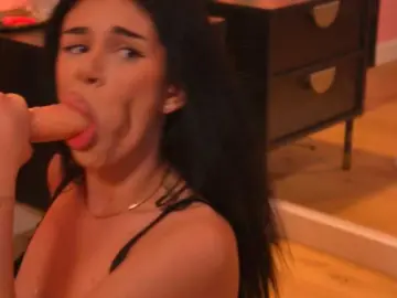 Bongacams Free Porn Cam of ReinaTriana