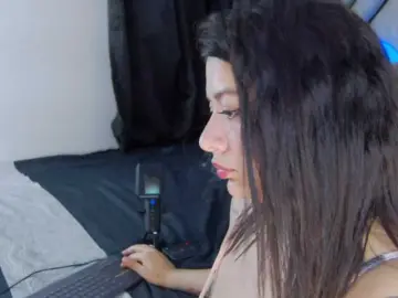Bongacams Watch Live Sex Cams of AlanaRouse1